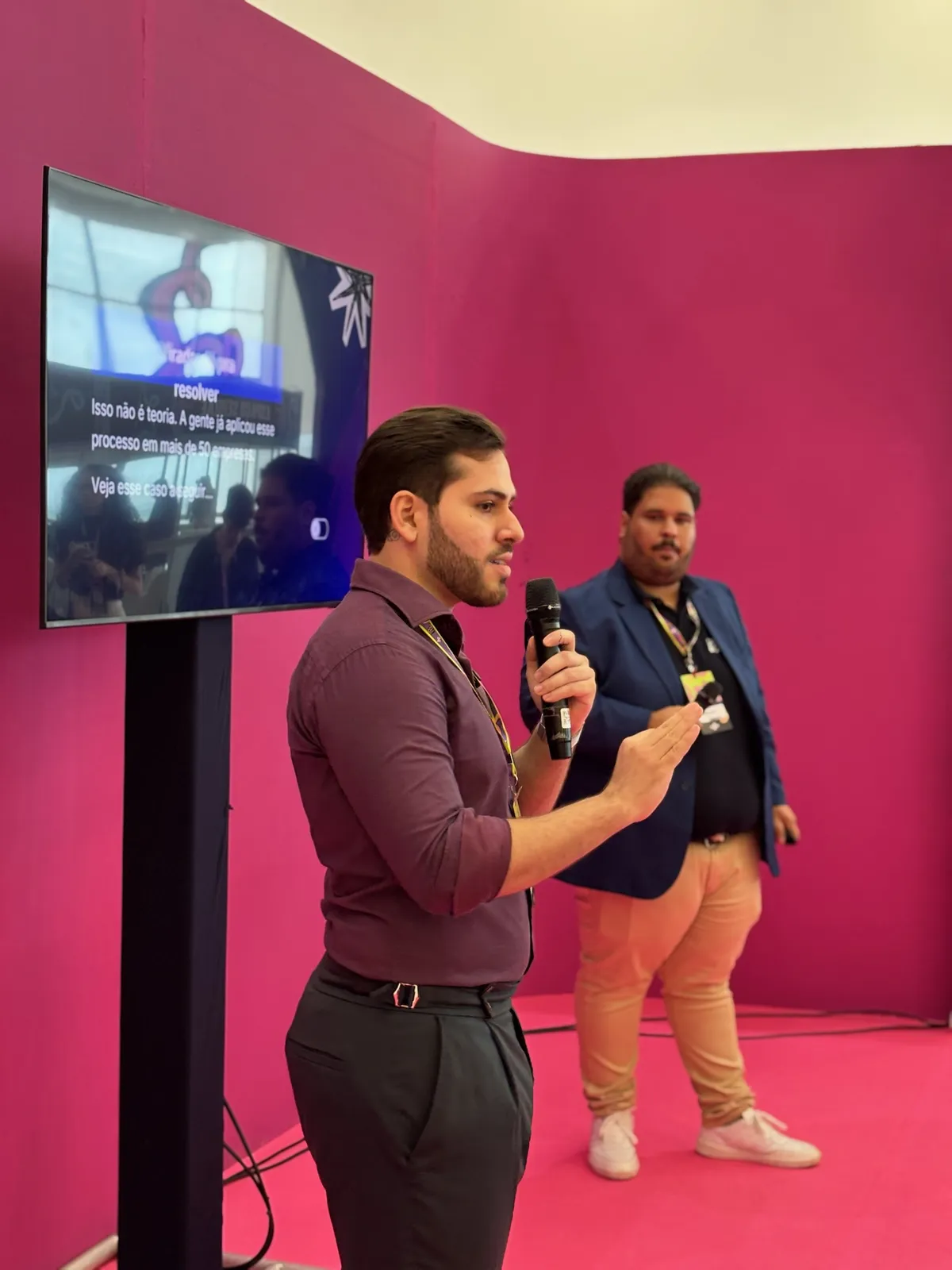 Marcos Moura e Rodrigo Alves apresentando o Método BOOST no palco do go!RN